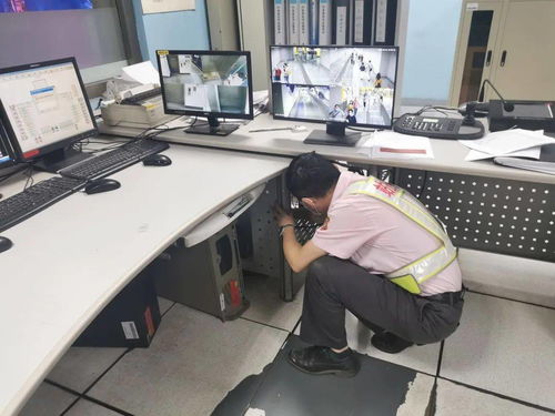 迎國慶護進博保安全 9號線桂林路站開展AFC故障應急演練與通訊設備修理